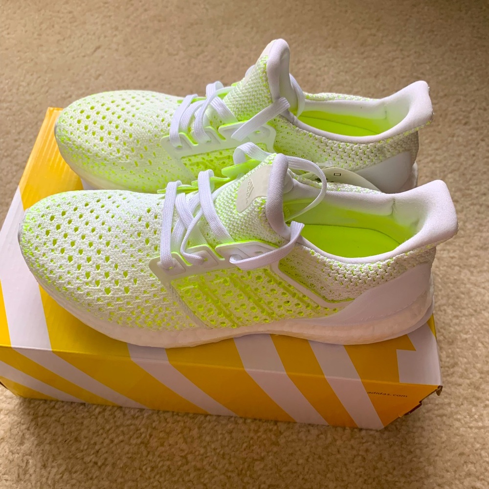 Adidas Ultraboost sneaker woman size 7